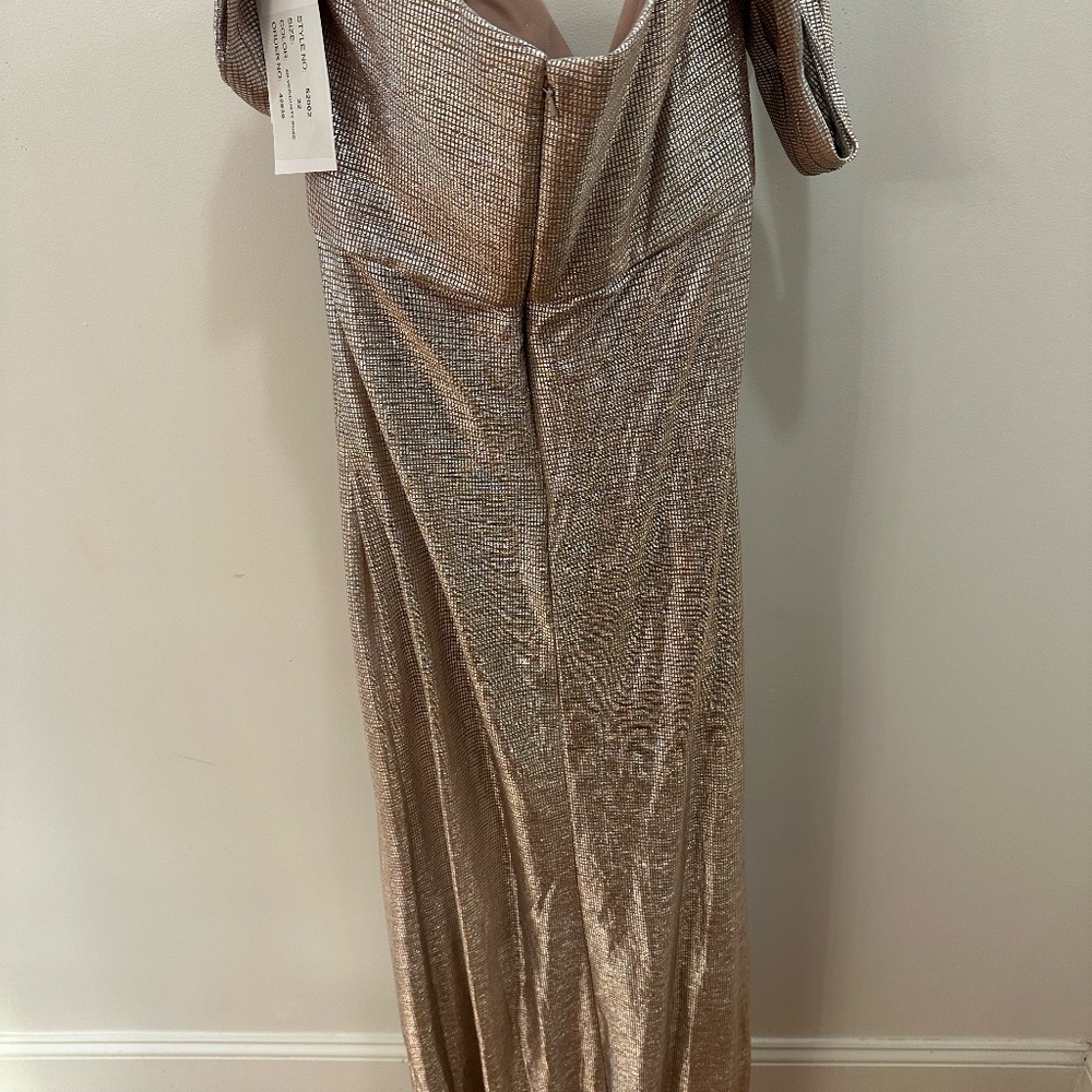 NWT Hayley Paige Bridesmaid Dress, #52002, Silver/Rose Liquid Metallic, size 22 - Picture 5 of 6